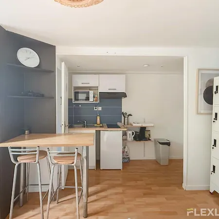 Flexliving - - St Antoine Apartment